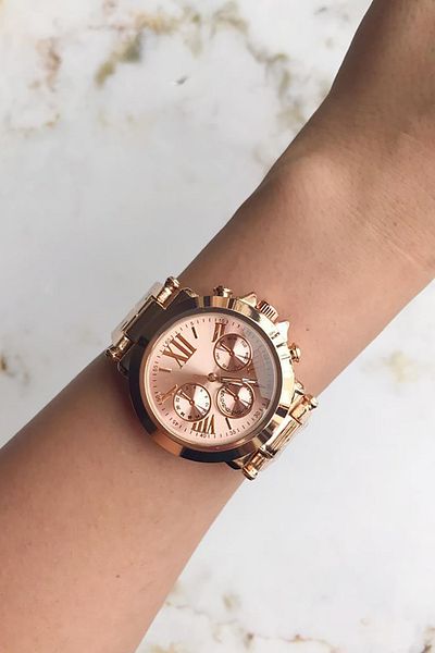 OQQO Rose Dial Metal Women's Wristwatch