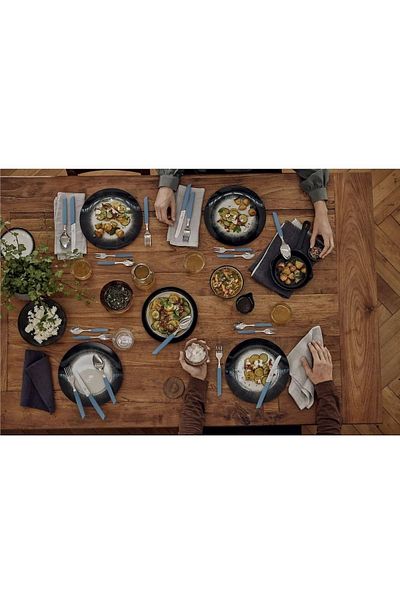 Victorinox ?6.9096.11w2.24 Swiss Modern 24 Piece Table Set