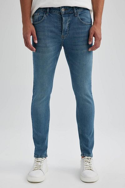 DeFacto Slim Comfort Fit Στενή Άνετη Εφαρμογή Κανονική μέση τζιν με στενό πόδι B2610ax23au