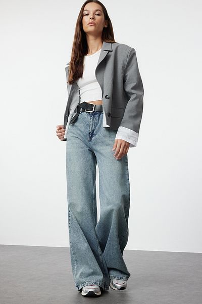Trendyol Collection Blaue Palazzo-Jeans mit extra breitem Bein – normale Taille TWOAW25JE00106