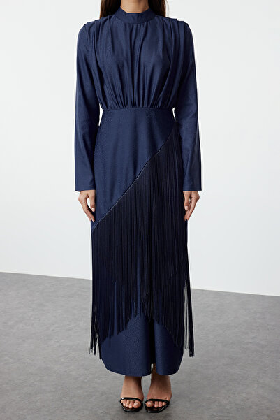 Trendyol Modest Sötétkék mintás bojt részletes szatén szőtt estélyi ruha TCTSS24DB00068