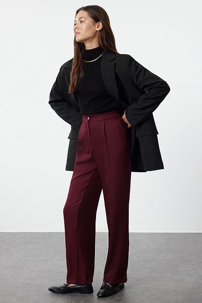 Trendyol Collection Burgunderrote, gerade/gerade geschnittene Hose aus gewebtem Stoff TWOAW22PL0321