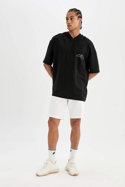 DeFacto Oversize Hooded Cotton T-Shirt - Back Printed, Short Sleeve Z5632az23sp