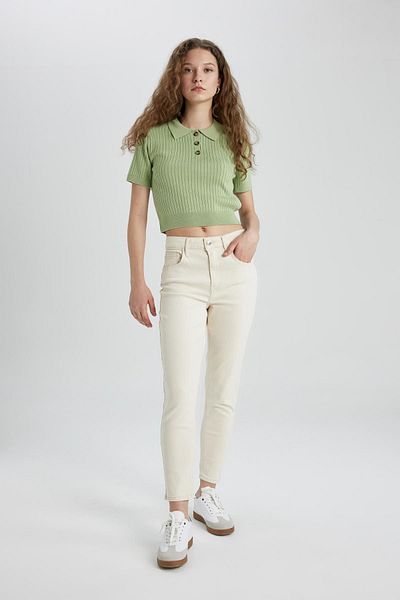 DeFacto Lina Mom Fit Comfortable Fit High Waist Lightweight Skinny Leg White Jean Pants C1290AX24SM