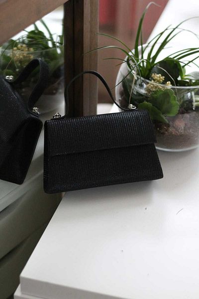 Moom Bag حقيبة كتف للسهرة بتفاصيل مقبض أسود لامع للنساء