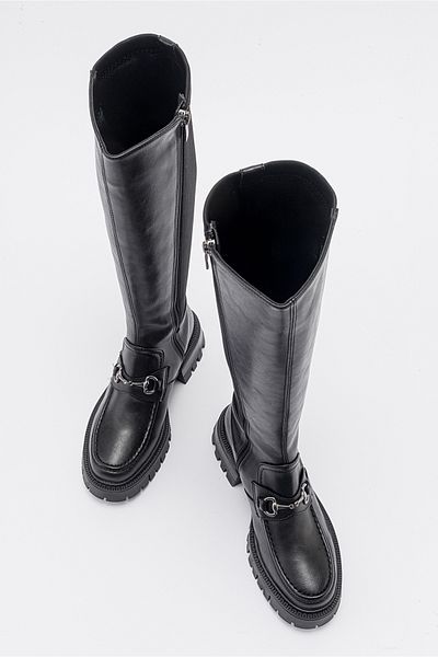 LuviShoes Detailní propracované dámské boty CHAPEL s černou koženou přezkou