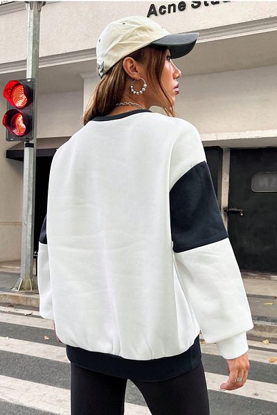 MODAGEN Houston Printed Unisex Oversize φούτερ - Λεπτομέρεια μανίκι σε λευκό Navy Blue, Crew Neck