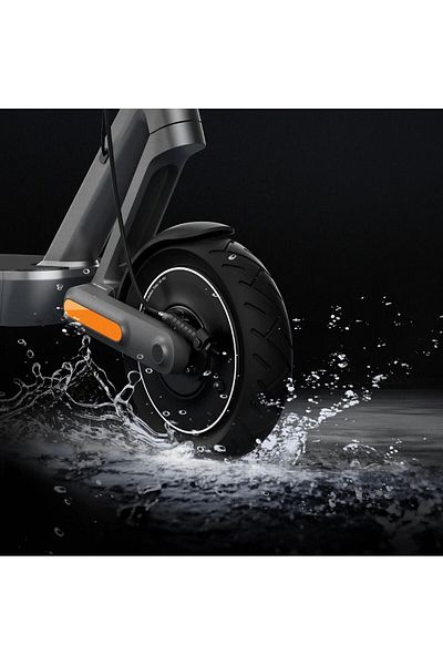 Xiaomi 4 Ultra Electric Scooter 70 Km Range 940W Max Power Dual Suspension