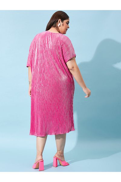 Styli Plus Size Plisse Shift Midi Dress with Kimono Sleeves