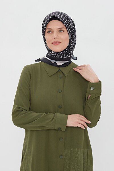 Puane Solid color jacquard buttoned dress