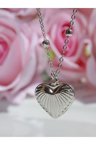 Reorah Collection Barbara Heart Patterned Necklace