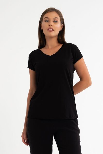 Qaju تي شيرت أسود من القطن الليكرا برقبة على شكل حرف V - نسيج مرن