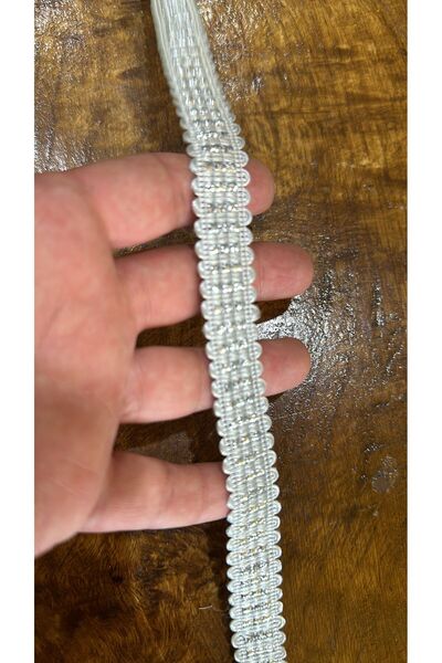 Gönülden Tasarım 1 метр сірого трикотажу з вишивкою, блискуча стрічка, шов, о...