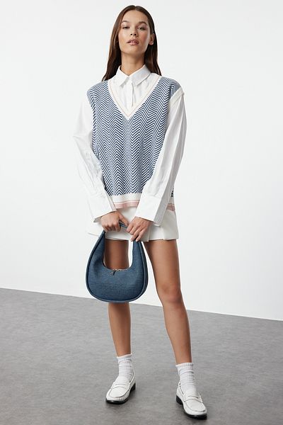 Trendyol Collection Benzines V-nyakú, geometrikus mintás kötöttáru pulóver TWOAW22BZ0051