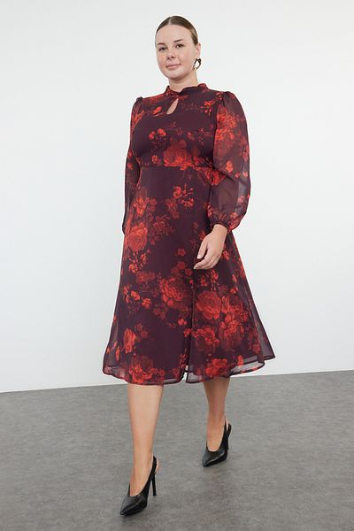 Trendyol Curve Burgunderrotes Chiffon-Midikleid – Blumenmuster, gefüttert und geschlitzt