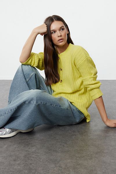 Trendyol Collection Lime Basic Knitwear Sweater - Soft Texture TWOAW25KZ00212