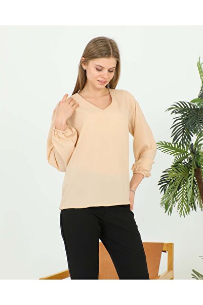 Rodi 1979 Model Women's V-Neck Blouse