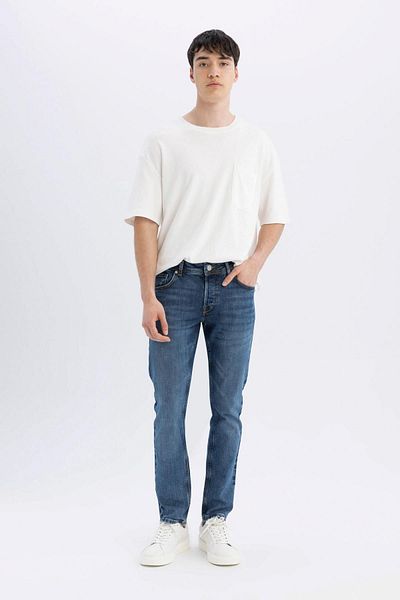 DeFacto Pedro Slim Fit - Jeans mit Skinny-Bein und normaler Taille D0010AX24SM
