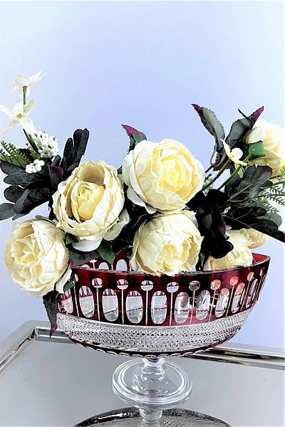 DECOSTYLE Arow Handmade Cut Decorated Footed Gondola