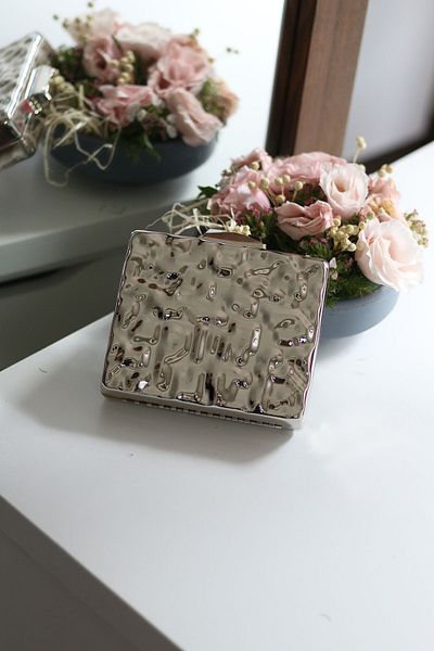 Moom Bag Dámská stříbrná kovová večerní taška s řetízkem