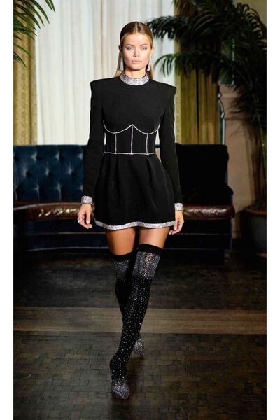 Enerjii Butik KADIN SAVAROSKİ TAŞ İŞLEMELİ SİYAH GÜMÜŞ ELBİSE