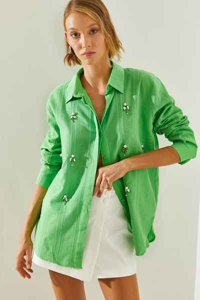 Bianco Lucci Голяма дамска риза с бродирани каменни перли - 5916 60251475