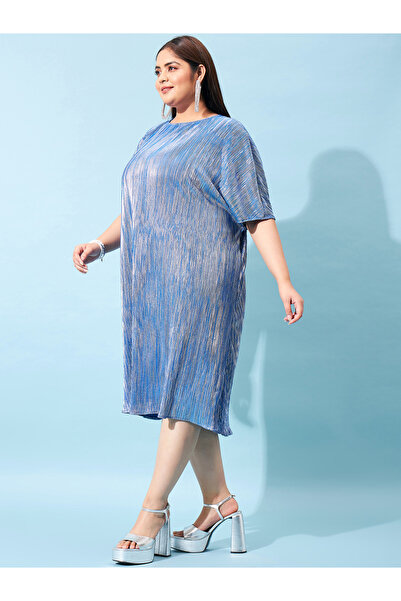 Styli Plus Size Plisse Shift Midi Dress with Kimono Sleeves
