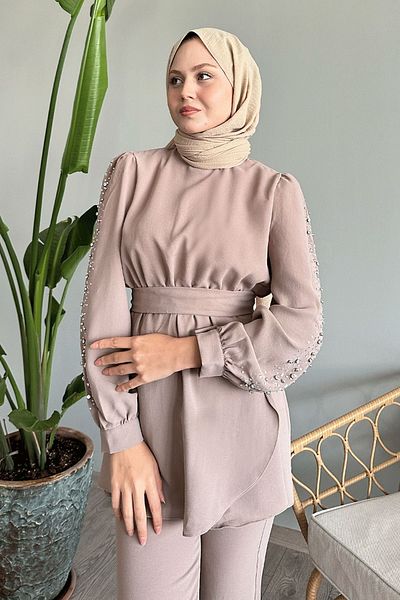 InStyle Set bej cu mâneci perle în talie
