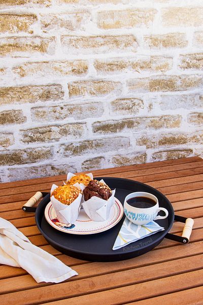 kitchen trend Round 37 Cm Metal Round Black Tray with Wooden Handles, Presentation Tray, Breakfast Tray