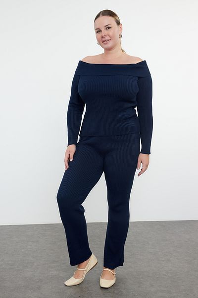 Trendyol Curve Трикотажний костюм з ребристим коміром Кармен темно-синій TBBAW25CP00014