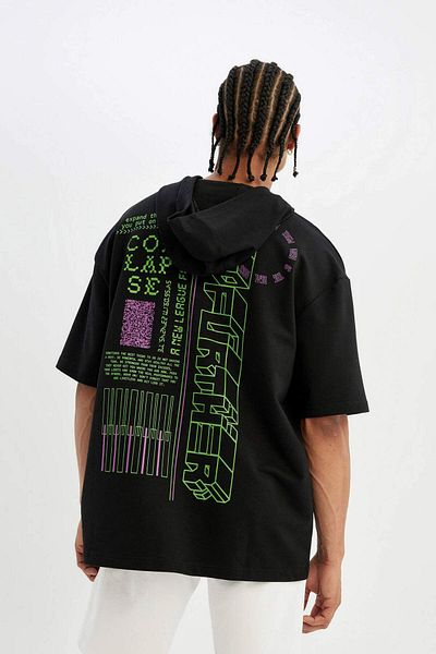 DeFacto Oversize Hooded Cotton T-Shirt - Back Printed, Short Sleeve Z5632az23sp