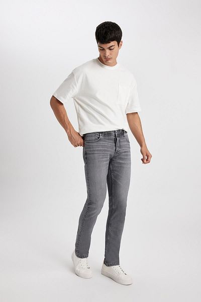 DeFacto Wiser Wash Pedro Slim Fit Narrow Fit Regular Waist Narrow Leg Jean Pants B2572ax23au