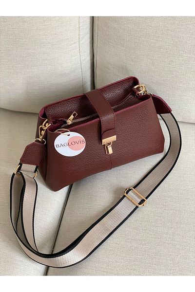 BAGLOVİS SHOULDER BAG WITH STRIP COLUMN HANGER AND LOCK DETAIL WITH INTERIOR COMPARTMENT