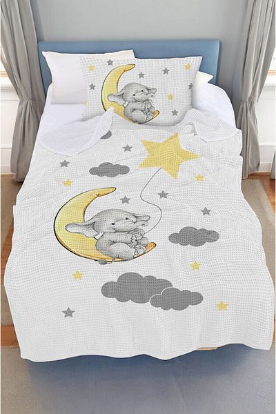 CAPRİCE HALI Cute Elephant Sitting on the Moon Patterned Single Pique (with Pillow Case)