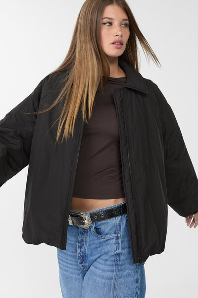 Stradivarius Normal Kesim Şişme Mont