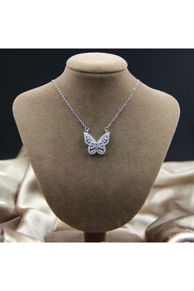 Luxla قلادة بتصميم فراشة بلون فولاذي