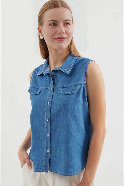 hazelin Cămașă de damă din denim - fără mâneci cu nasturi metalici și accesorii pentru buzunare HZL24S-BD 1202571