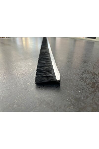 FERSAN AKSESUAR KAPI ALTI FIRÇASI - 1 METRE - KIL UZUNLUĞU : 3 CM (ALTTAN VİDALAMA)