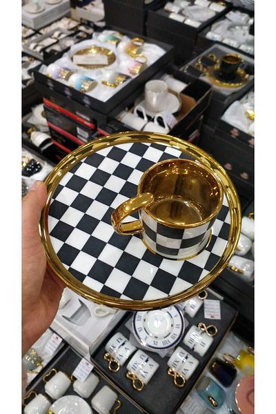 AROW Checkers Cup Set
