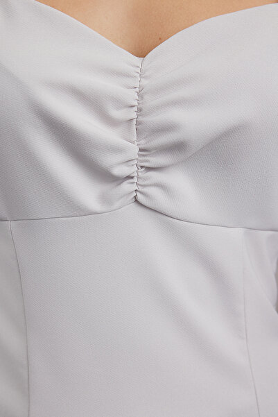 Trendyol Collection Světle šedá tkaná halenka se stahovací šňůrkou TWOAW23BZ00633