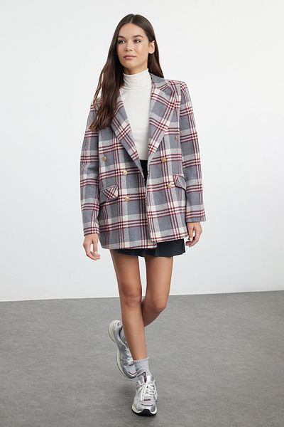 Trendyol Collection Übergroße graue karierte Blazerjacke – zweireihiger Verschluss und gefüttertes TWOAW22CE0178