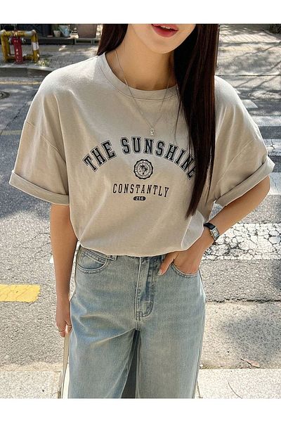 MODARİCH The Sunshine T-shirt - Μπεζ εμπριμέ με λαιμόκοψη κοντό μανίκι φαρδύ