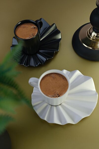 Kütahya Porselen Adora 4-Piece 2-Person Coffee Set Black & Cream