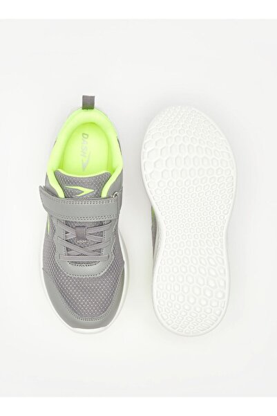 Dash Panelled Sports Shoes with Hook and Loop Closure