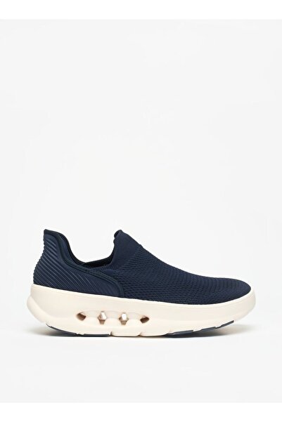 Dash Textured Slip On Sports Shoes