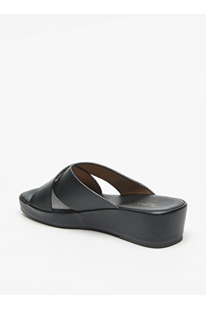 Flora Bella by Shoexpress Flora Bella Solid Crosstrap Slip On Sandals with Flatform Heels