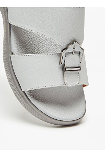 Le Confort Solid Slip-On Sandals