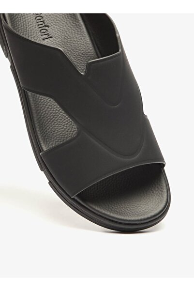 Le Confort Solid Slip-On Sandals