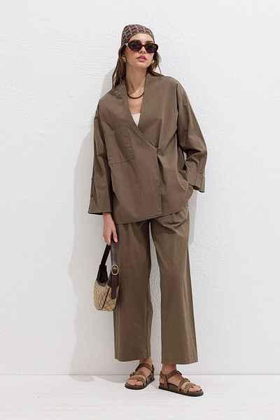 Manuka Brauner Kimono aus Premium-Baumwolle