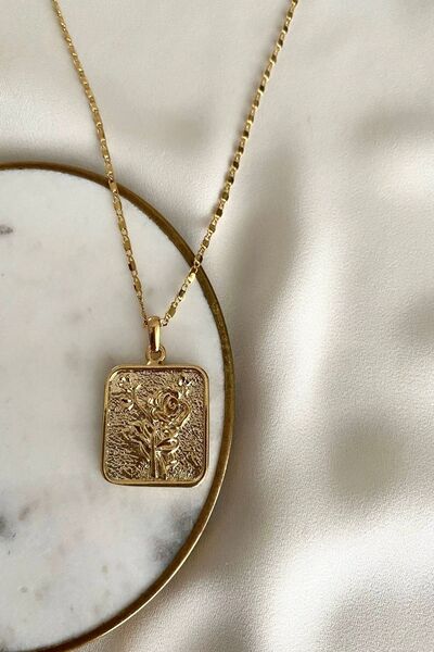 gaila design Gül Detaylı Kare Tablo Madalyon Kolye